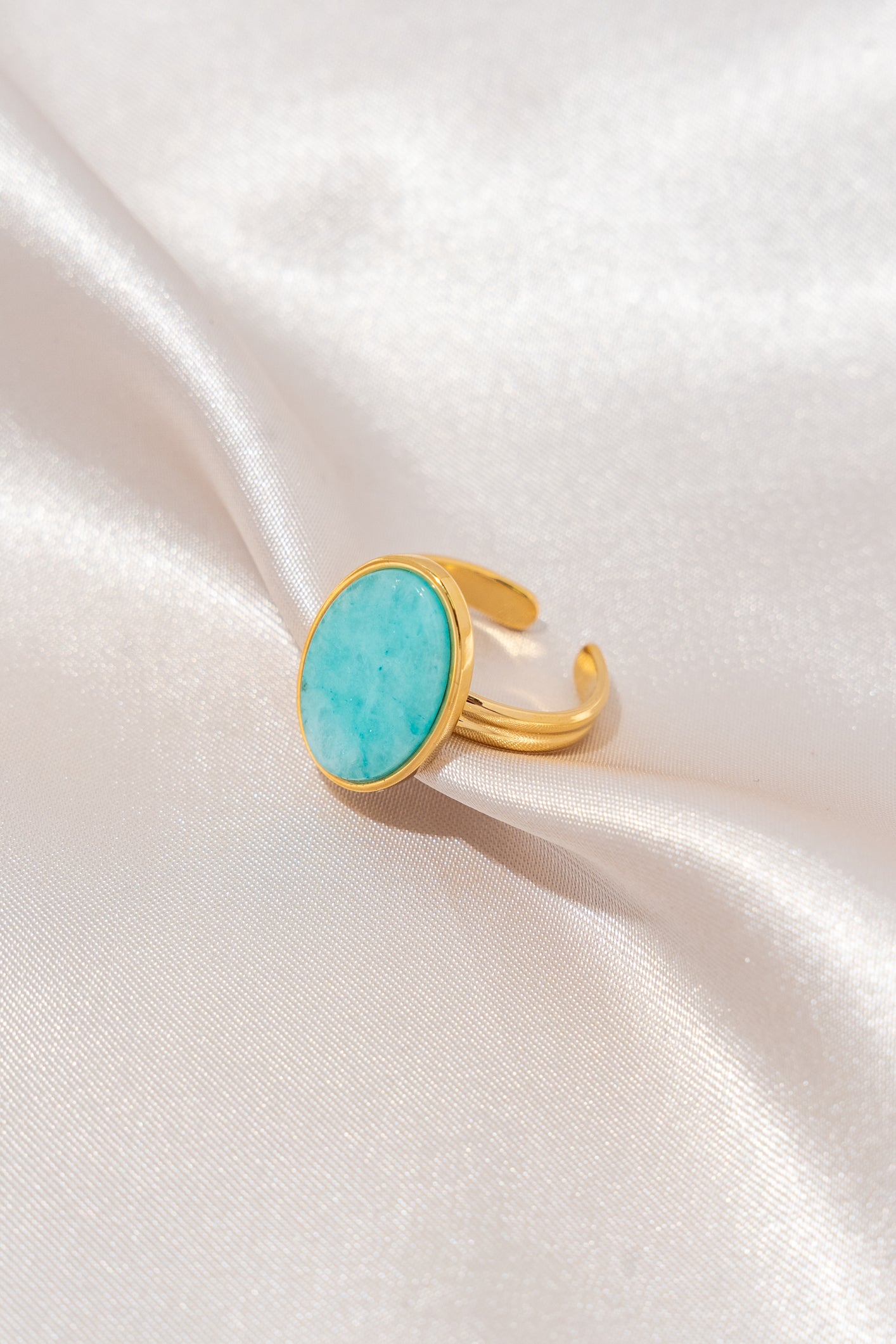 « Divine » natural stone ring